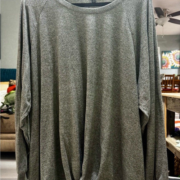 Lee Tops - Lee Women's Heather Gray Long Sleeve Top